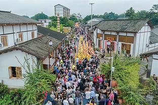 足球报：几乎所有的前锋都在浪费机会，国足全队的心态肯定有问题